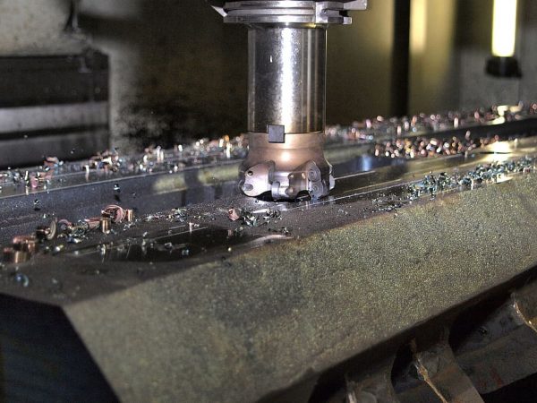 CNC gépek karbantartása: A hatékonyság és a megbízhatóság kulcsa